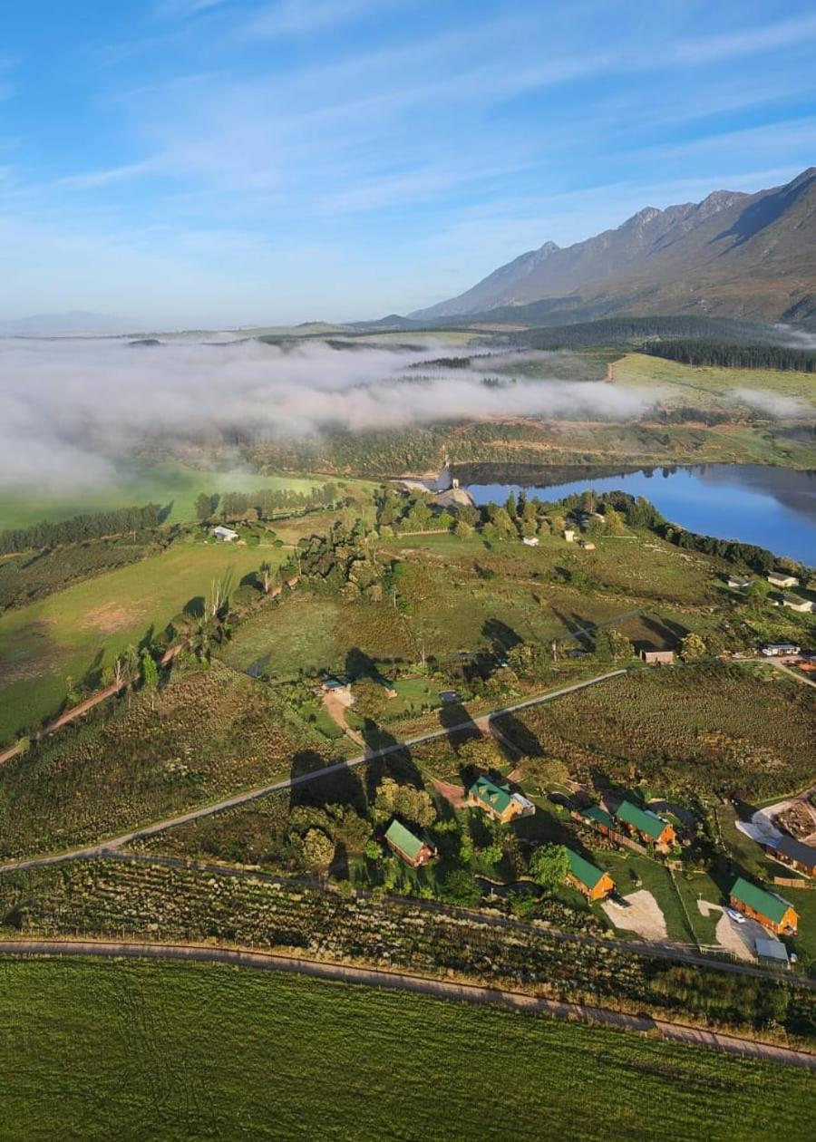 A Log Home At Buffalo Creek Swellendam Exterior foto